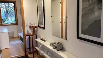 House | Bathroom