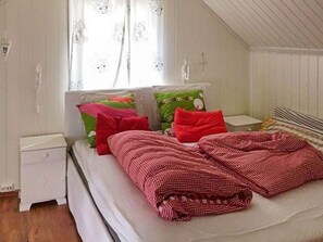 House | 3 bedrooms, individually furnished