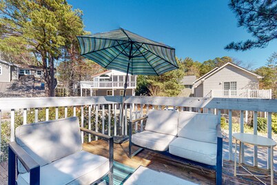 Town of South Bethany home with bikes, W/D, & AC - dogs ok