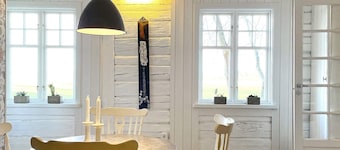 9 Person Holiday Home in Lidkoping-by Traum