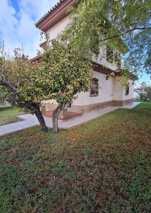 Property grounds - Chalet Aguila Real in Chiclana (Chiclana)