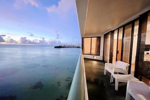 Condo romántico, 3 habitaciones, para no fumadores, vista a la playa | Terraza o patio