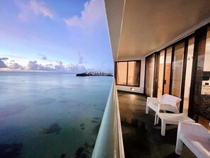 Romantic Condo, 3 Bedrooms, Non Smoking, Beach View | Terrace/patio