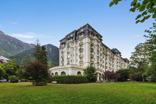 Central Majestic Apartment Near Skiing, Chamonix, France