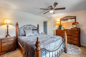 2 bedrooms, internet, bed sheets