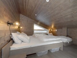 4 habitaciones y muebles diferentes 