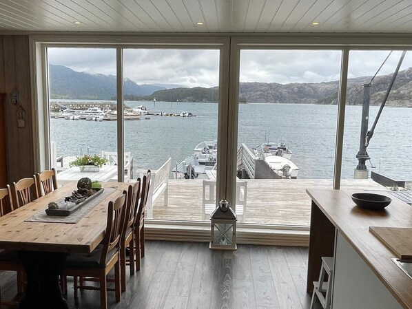 House | Dining - 6 Person Holiday Home in Huglo-by Traum (Stord)