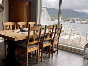 House | Dining
