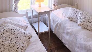 House | 3 bedrooms, individually furnished