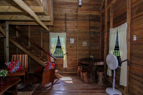 Pilgrim's Paradise Cabin 2