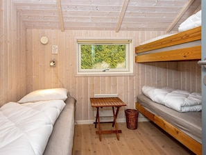 House | 3 bedrooms, individually furnished