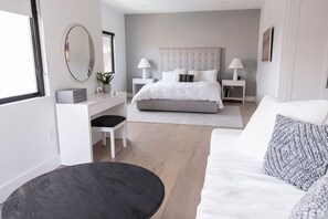 4 Schlafzimmer, Reisekinderbett, WLAN, Bettwäsche