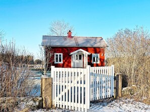 Exterior - 6 Person Holiday Home in Lidkoping (Lidköping)