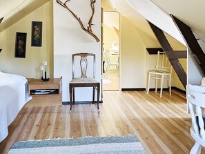 3 bedrooms, individually furnished - 6 Person Holiday Home in Lidkoping (Lidköping)