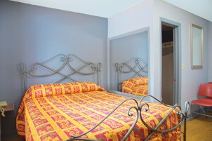 Desk, free WiFi, bed sheets