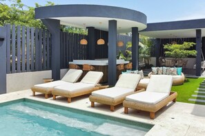 Alberca al aire libre 