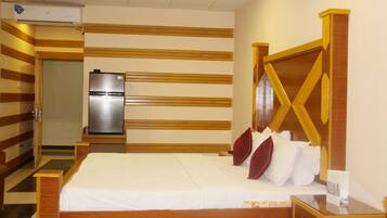 32-inch LED TV with cable channels, TV, fireplace