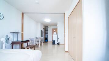 Bügeleisen/Bügelbrett, kostenloses WLAN