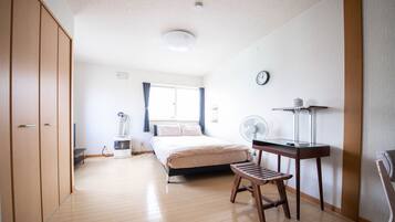 Bügeleisen/Bügelbrett, kostenloses WLAN