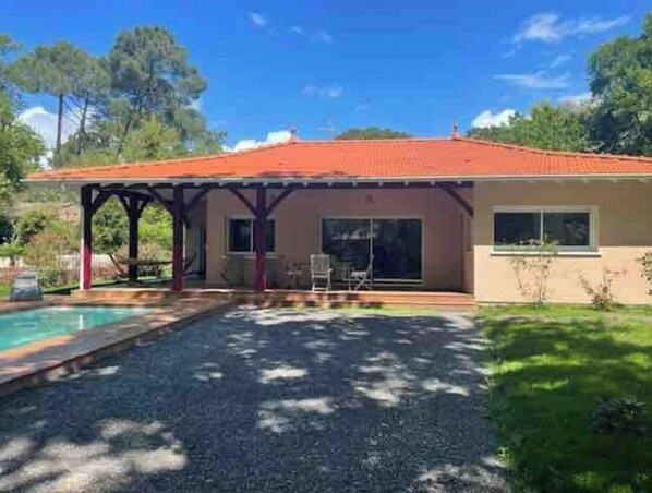 Piscine extérieure, piscine chauffée