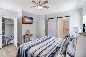 4 chambres, bureau, Wi-Fi gratuit, draps fournis