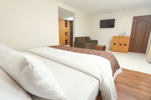 In-room safe, desk, blackout drapes, free WiFi