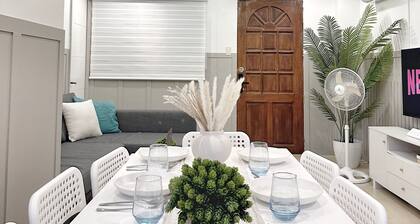 2BR Apartment w/ Kitchen+Dining+Living Room / 30 Seconds walk to the White Beach