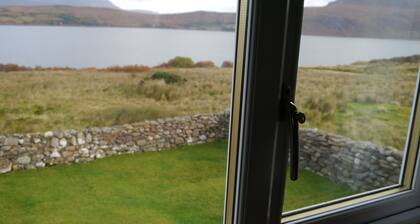 Badluarach Sea View - a cottage that sleeps 5 guests in 3 bedrooms