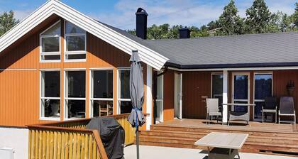 10 Person Holiday Home in Stathelle-by Traum