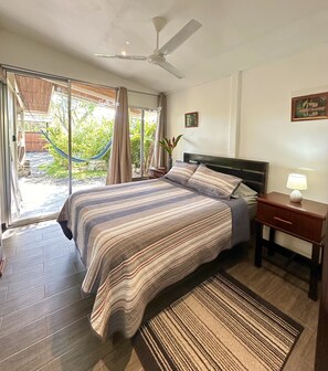 1 slaapkamer, een kluis op de kamer, gratis wifi, beddengoed