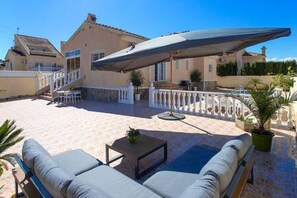 Outdoor dining - CH Villa Rio Mundo Rojales (Rojales)