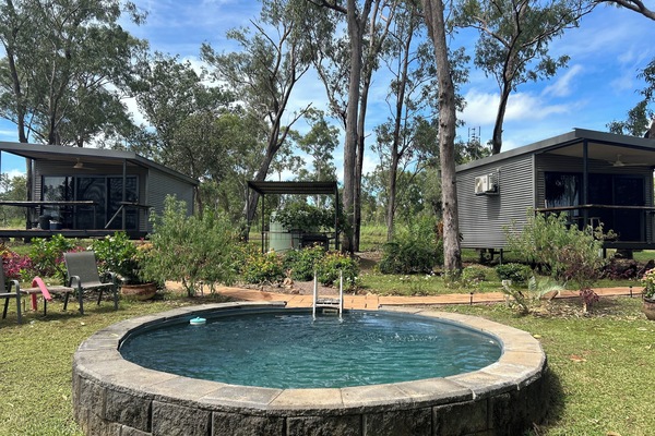 Two cabins with plunge pool and BBQ area