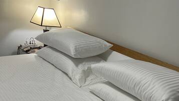 1 bedroom, in-room safe, desk, iron/ironing board