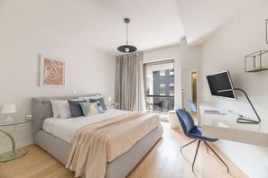 2 chambres, bureau, fer et planche à repasser, Wi-Fi gratuit