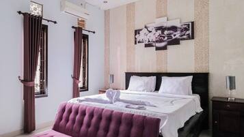 Didekorasi berbeda-beda dan dilengkapi dengan perabotan berbeda-beda