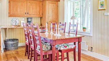 House | Dining