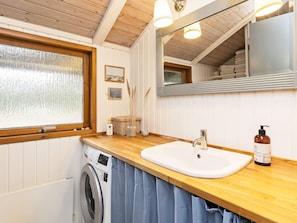 House | Bathroom