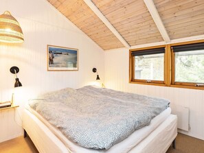 House | 4 bedrooms, individually furnished