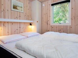 Rumah | 3 kamar tidur dan dilengkapi dengan perabotan berbeda-beda