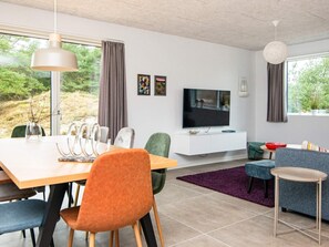 House | Dining