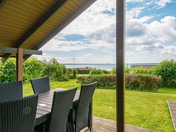 House | Outdoor dining - 6 Person Holiday Home in Knebel-by Traum (Knebel)