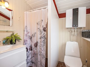 House | Bathroom - 6 Person Holiday Home in Hvide Sande (Hvide Sande)