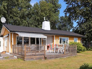House | Exterior - 4 Person Holiday Home in Askloster (Åskloster)