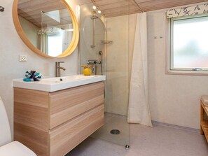 House | Bathroom - 6 Person Holiday Home in Sydals (Sydals)