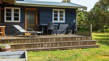 House | Outdoor dining
