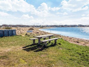 House | Beach - 8 Person Holiday Home in Hojslev (Hojslev)