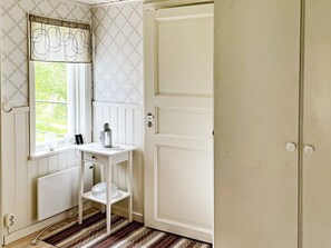 House | Bathroom
