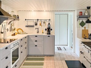 House | Private kitchen - 5 Person Holiday Home in Haradsback (Ryd)