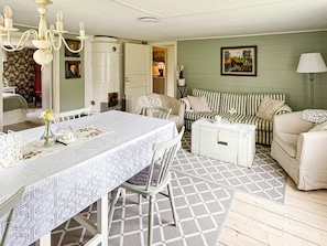 House | Dining