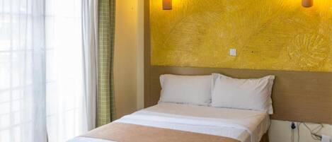 Executive Studio | Blackout curtains, free WiFi